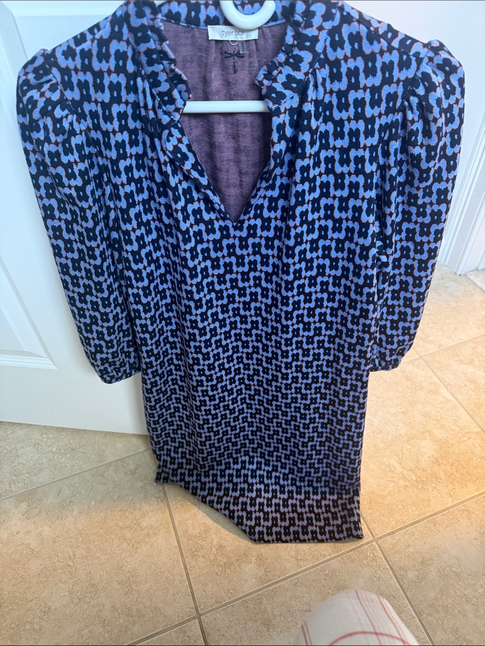 Tyler Boe Blue & Black Patterned V-Neck Tunic